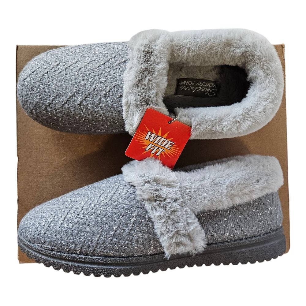 SKECHERS Women's Wide 8.5 W Slippers Cozy Lite Sparkle Knit Faux Fur Lined NEW